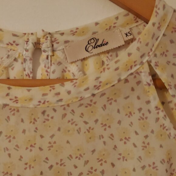 Flowy summer blouse - Picture 3 of 7